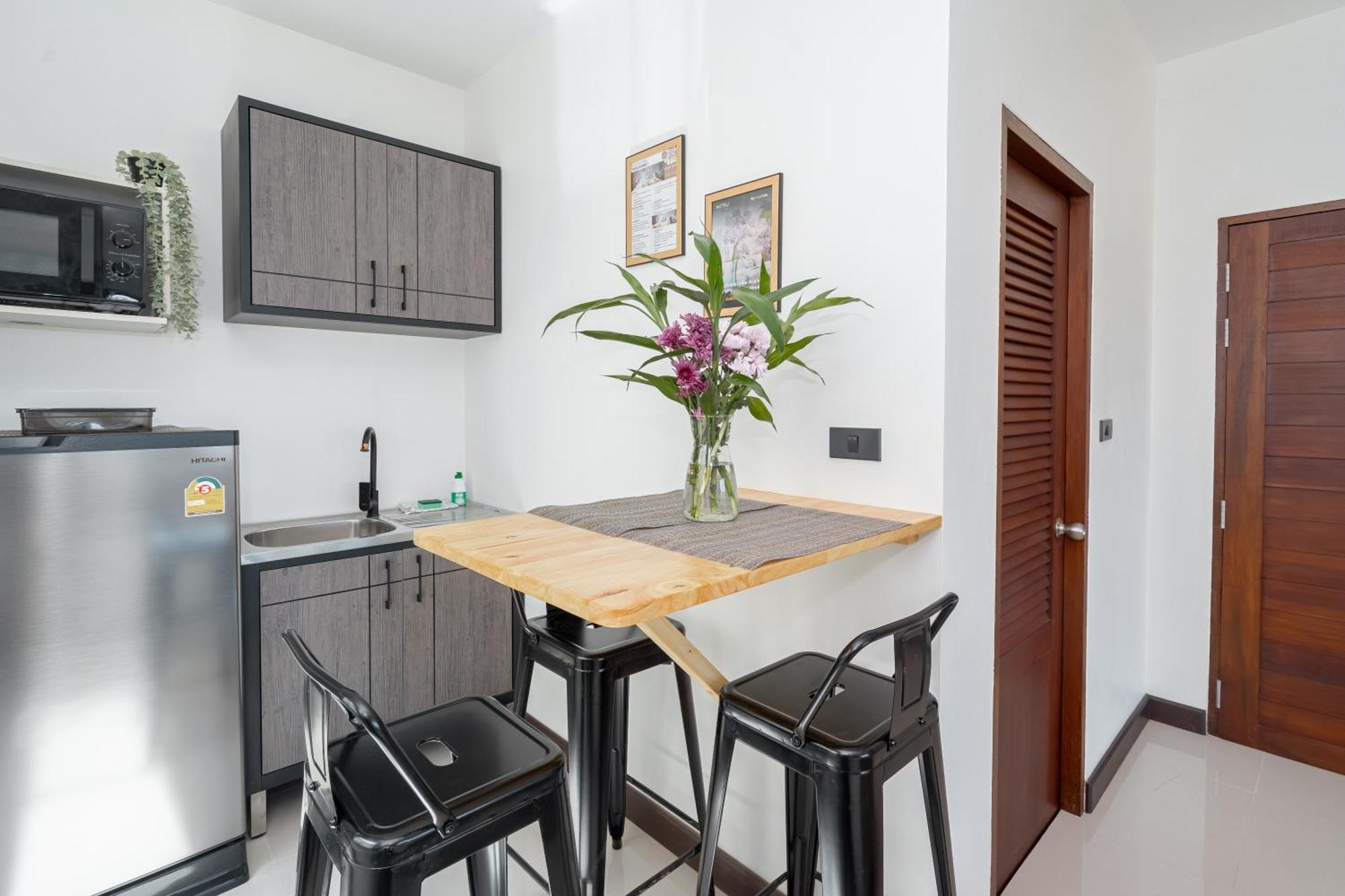Mitsu Guesthouse Карон Экстерьер фото