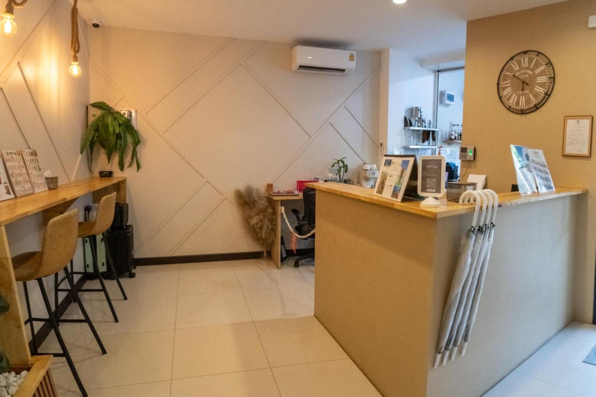 Mitsu Guesthouse Карон Экстерьер фото